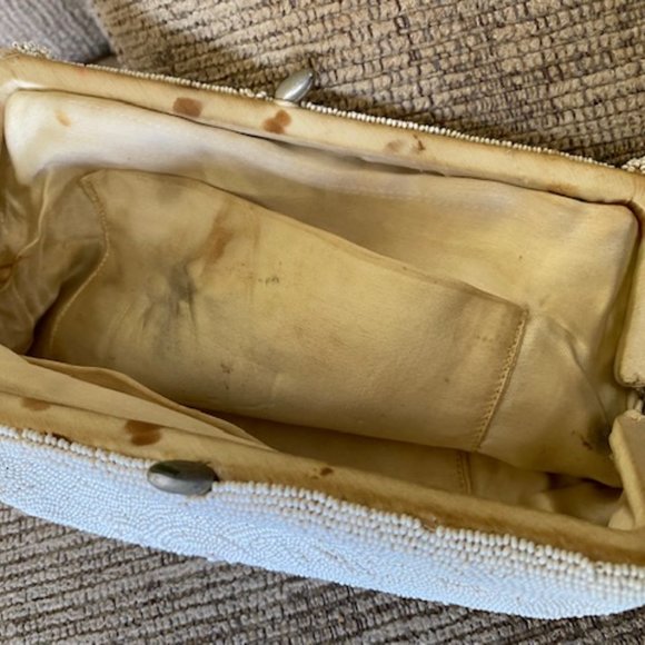 VINTAGE ('40s) Saks Fifth Avenue * WHITE Hand-Beaded Purse ☆ Made in Belgium - Picture 10 of 10